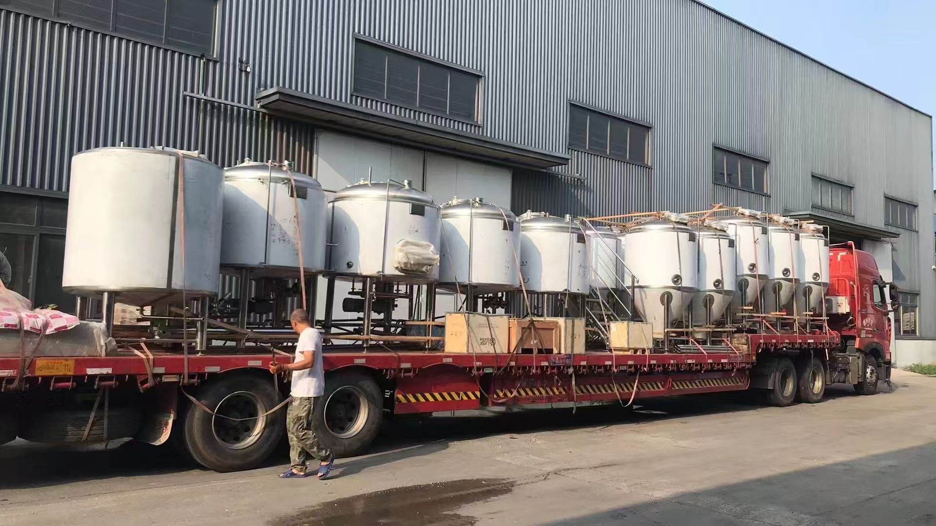 凤庆精酿啤酒设备厂—精酿啤酒设备